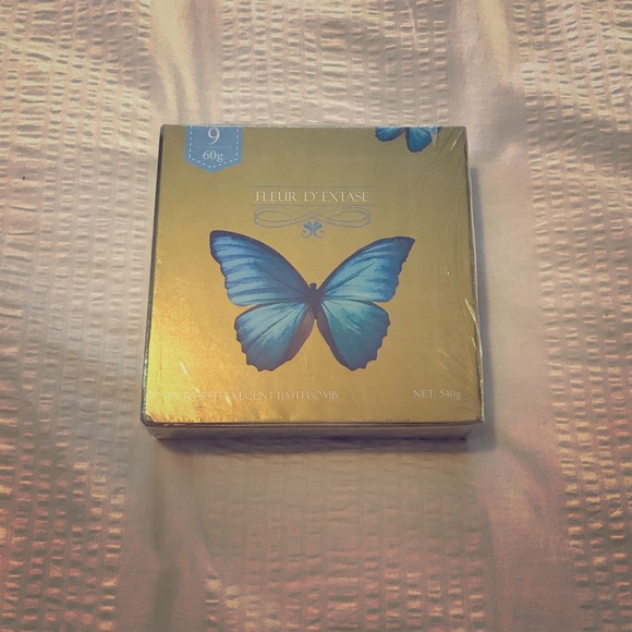 Other - Organic 9 Bath Bombs